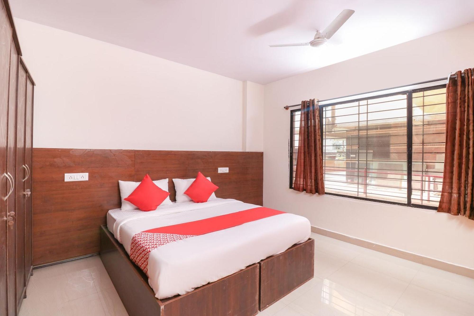 Hotel O The Royal International Hotel Bangalore Exterior photo